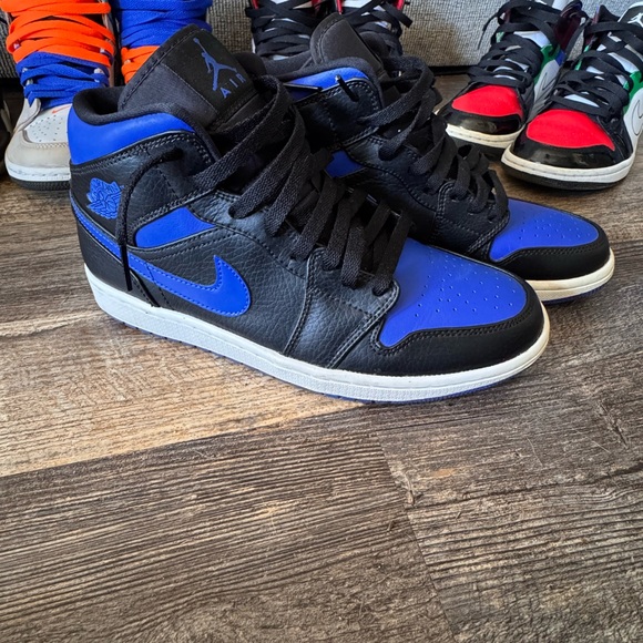 Jordan Men's Sneakers in Black and Blue - Picture 1 of 4